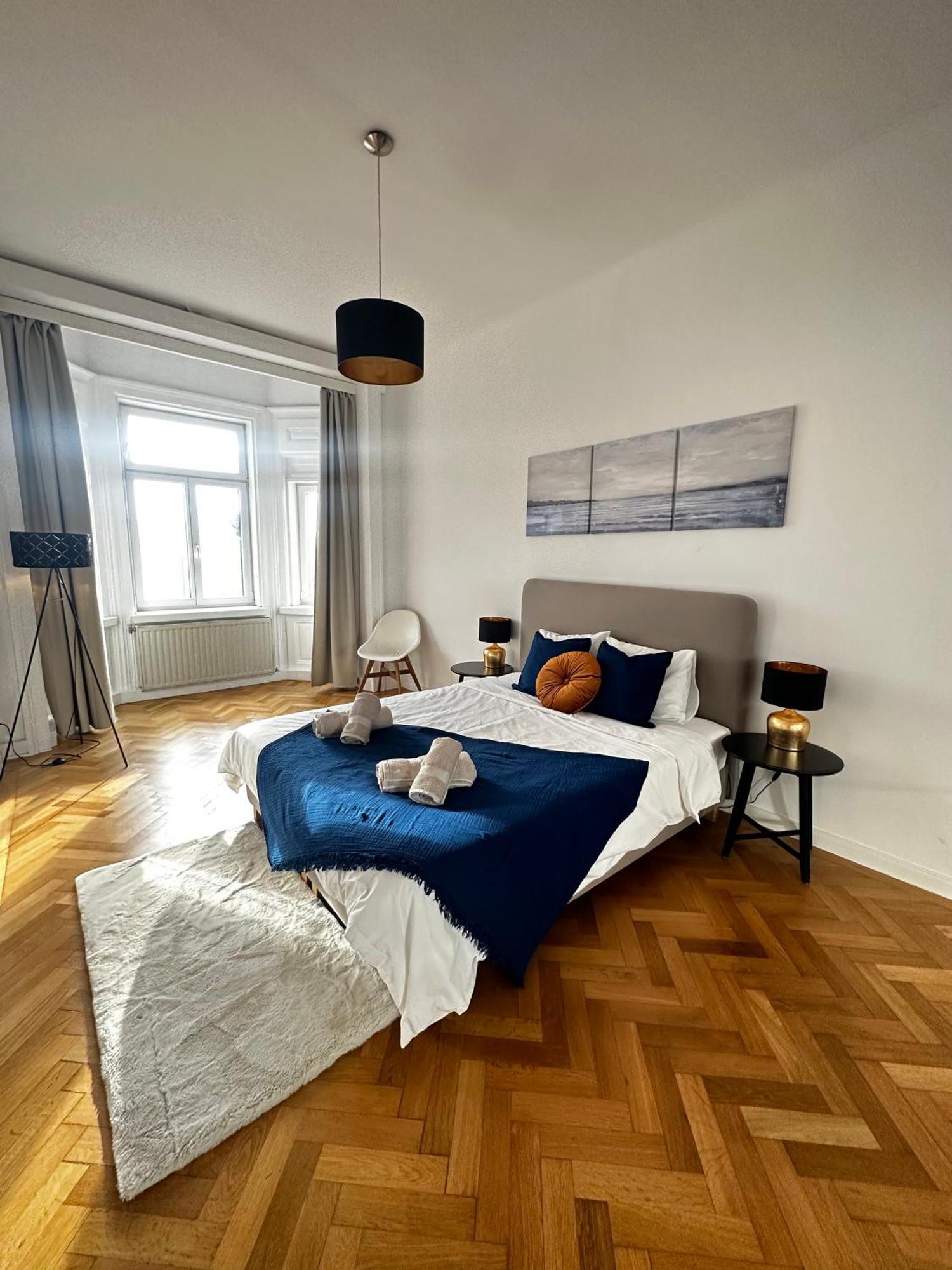 Luxury 3 Bedroom Apartment Near Schoenbrunn Palace ウィーン エクステリア 写真