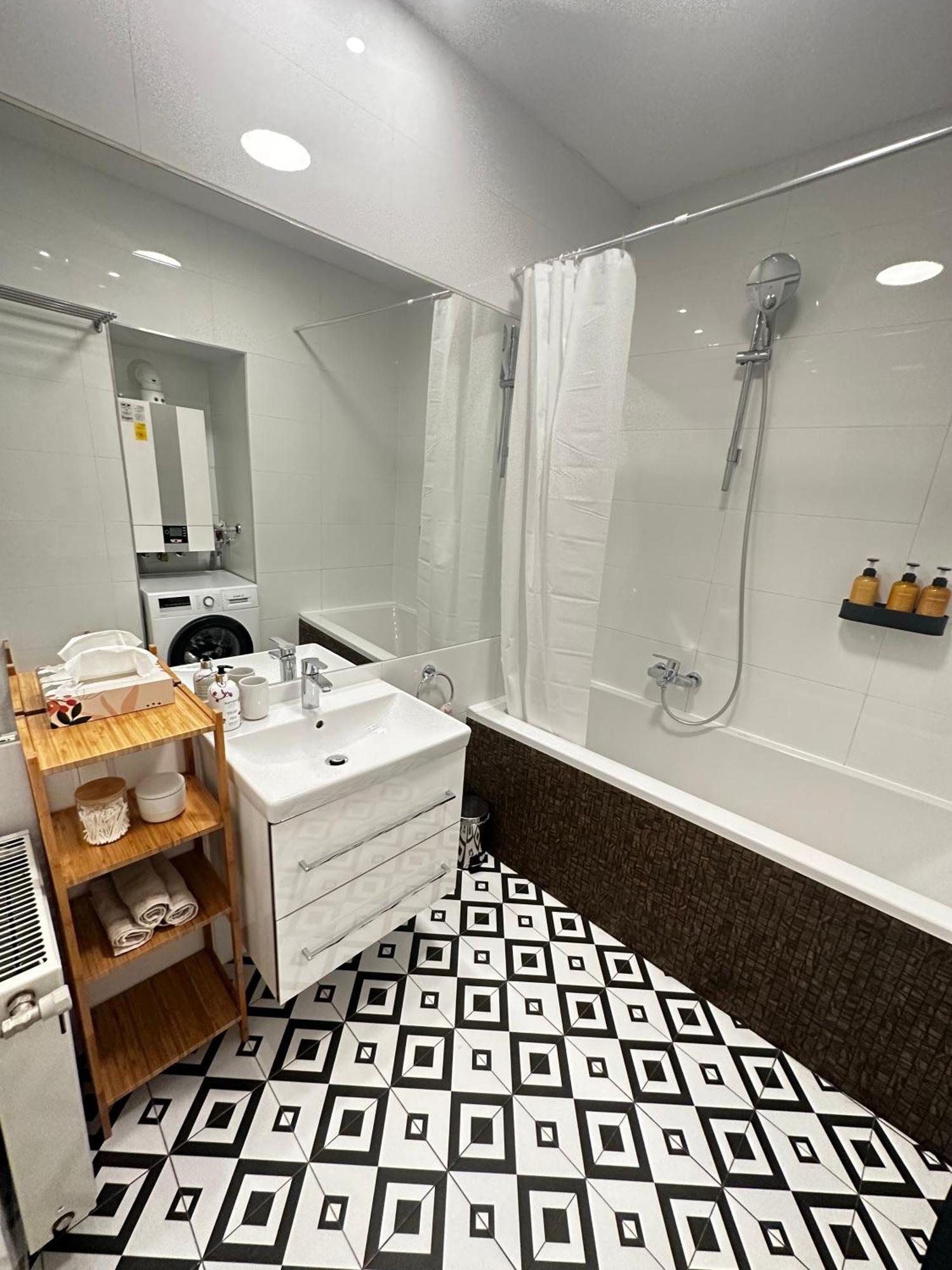 Luxury 3 Bedroom Apartment Near Schoenbrunn Palace ウィーン エクステリア 写真